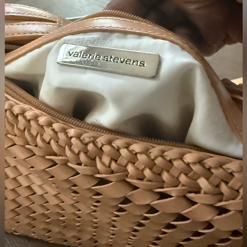 NWT Valerie Stevens Woven Clutch in Tan - Picture 3 of 6